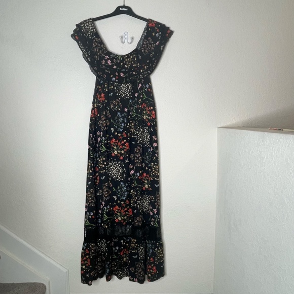 Alice + Olivia Cherri Off The Shoulder Floral Black/Multicolor Maxi Dress Size 6 - Picture 2 of 15